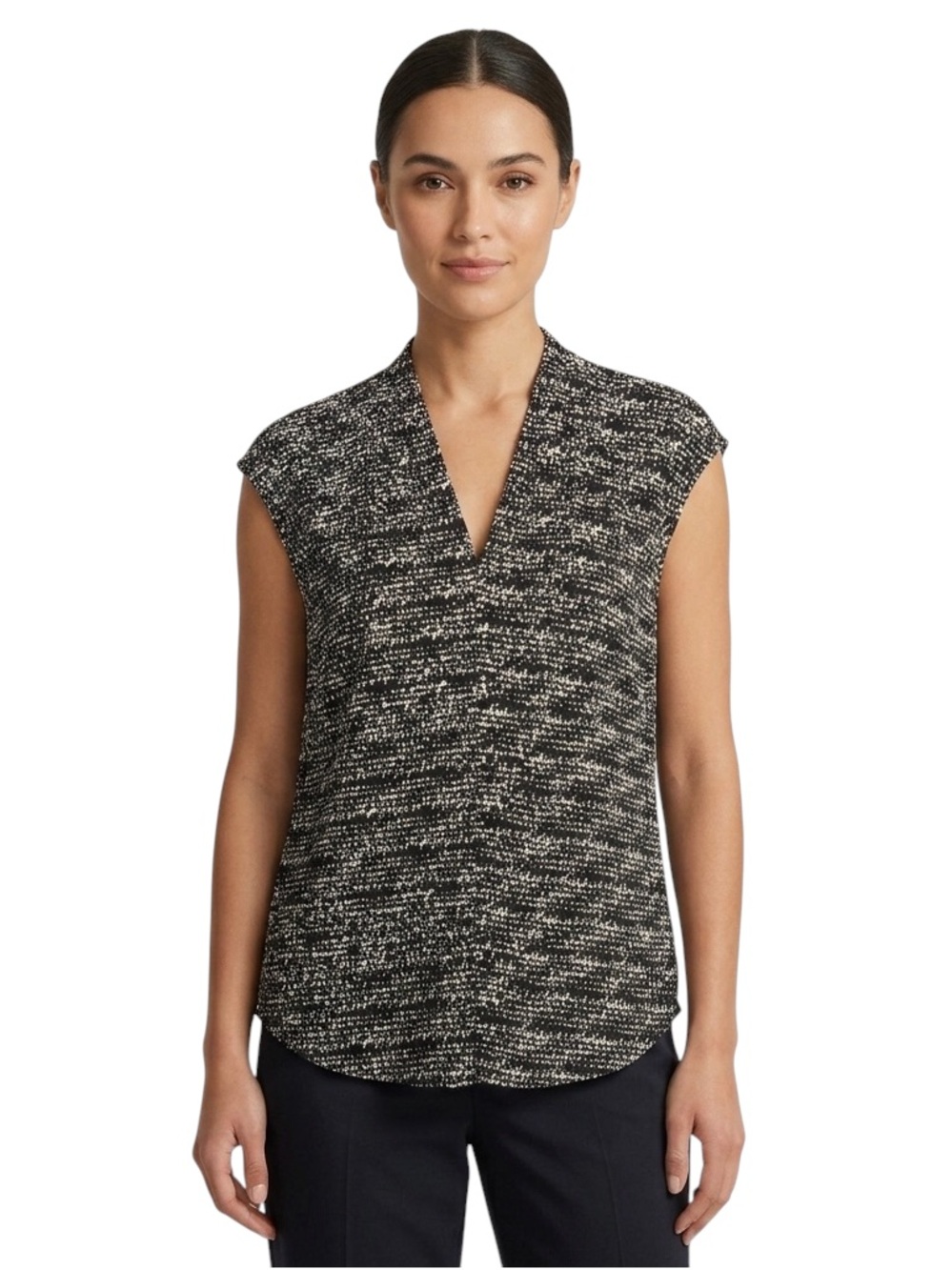 Vince Camuto Black & White Abstract Print V-Neck Blouse